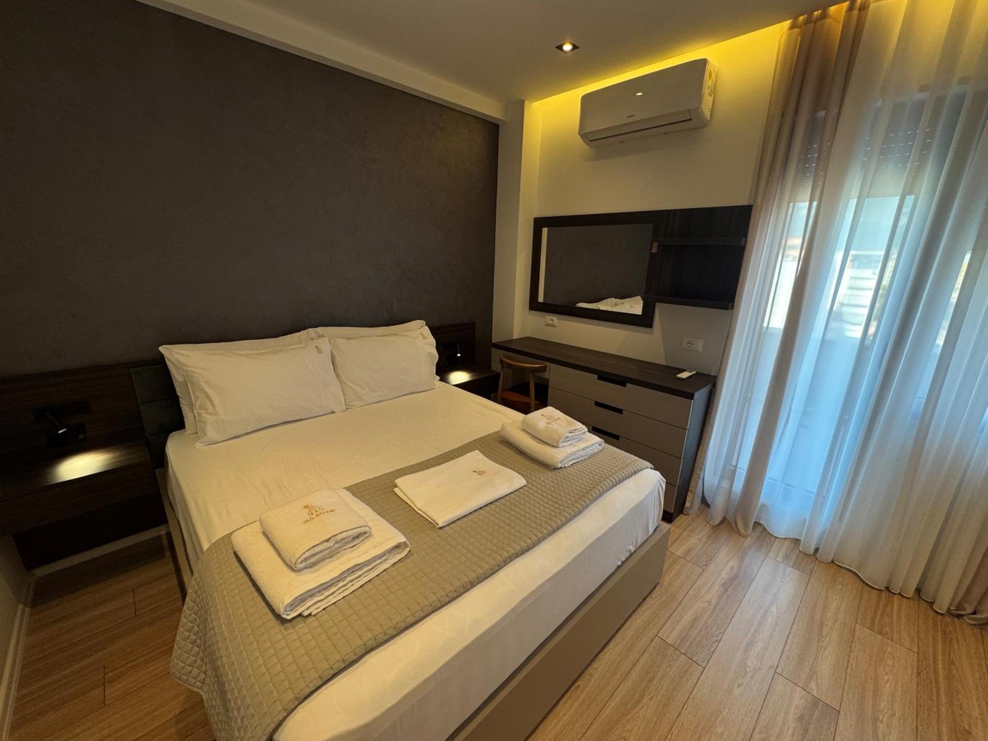 Luxurious & Spacious Old Bazaar Apartment *